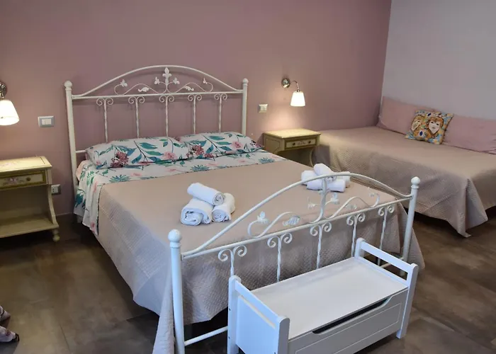 Taorbay Giardini-Naxos